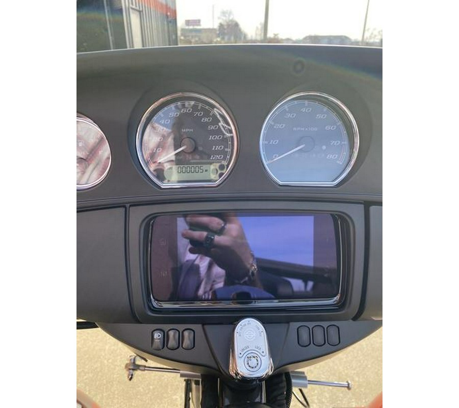 2024 Harley-Davidson® FLHTCUTG - Tri Glide® Ultra