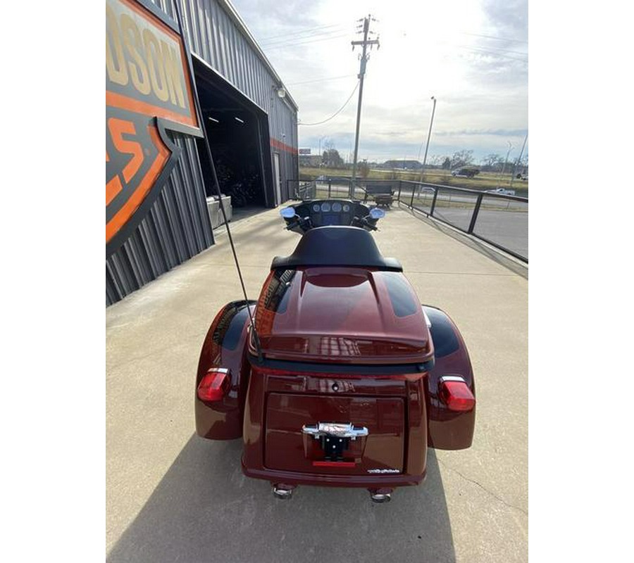 2024 Harley-Davidson® FLHTCUTG - Tri Glide® Ultra