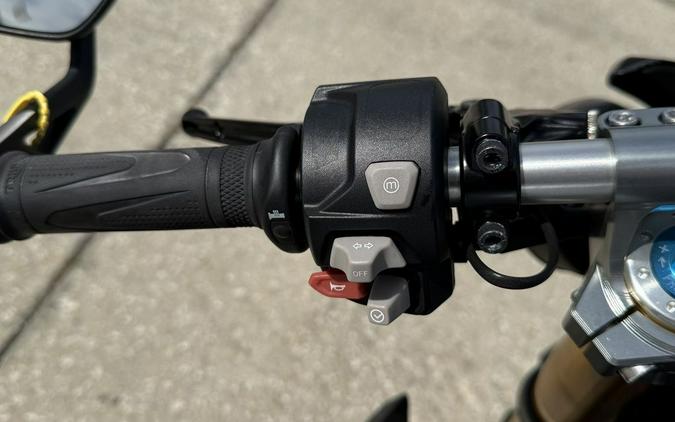 2024 Triumph STREET TRIPLE RS