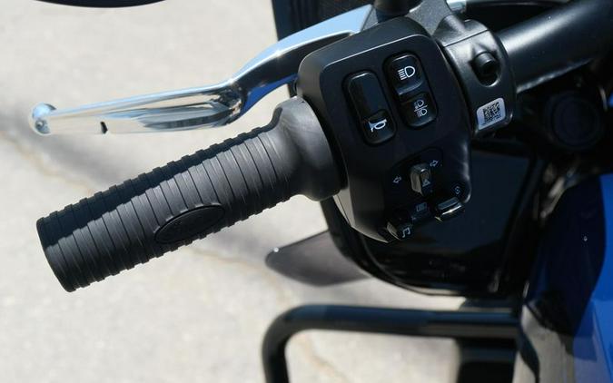 New 2025 INDIAN MOTORCYCLE CHALLENGER DARK HORSE WITH POWERBAND AUDIO PACKAGE