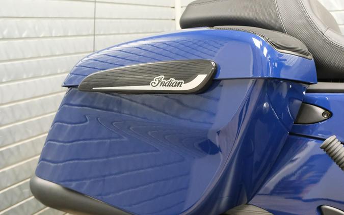 2025 INDIAN MOTORCYCLE CHALLENGER DARK HORSE WITH POWERBAND AUDIO PACKAGE