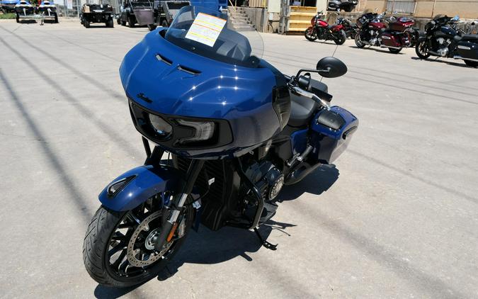 2025 INDIAN MOTORCYCLE CHALLENGER DARK HORSE WITH POWERBAND AUDIO PACKAGE