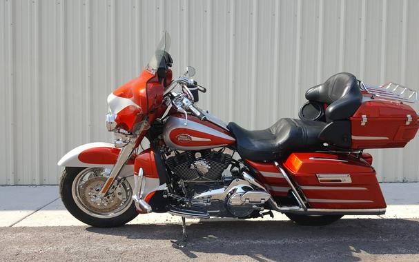 2008 Harley-Davidson CVO™ Screamin' Eagle® Ultra Classic® Electra Glide®