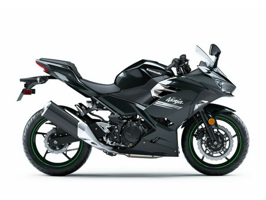 2022 Kawasaki Ninja 400 ABS Metallic Carbon Gray/Metallic Flat