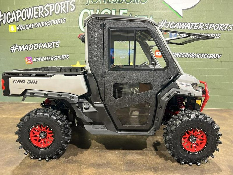 2024 Can-Am® Defender X mr HD10