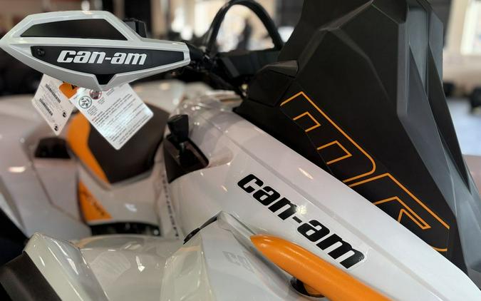 2026 Can-Am® Renegade X mr 650