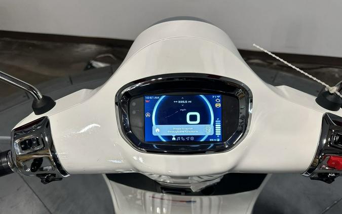 2025 Vespa GTS 310 SuperTech