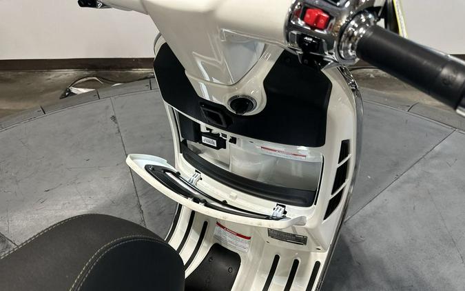2025 Vespa GTS 310 SuperTech