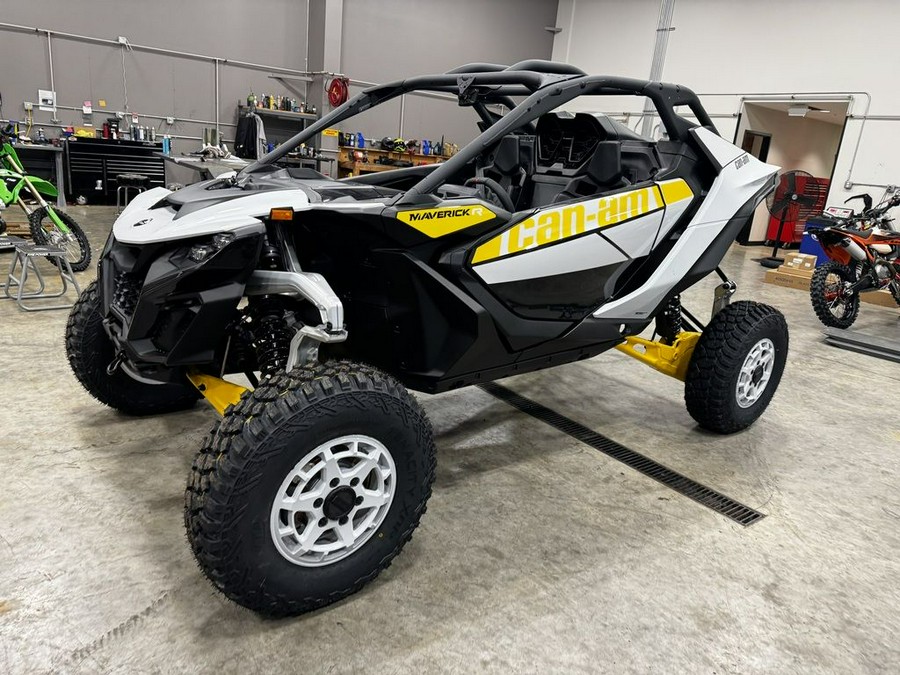 2024 Can-Am® Maverick R 999T DCT