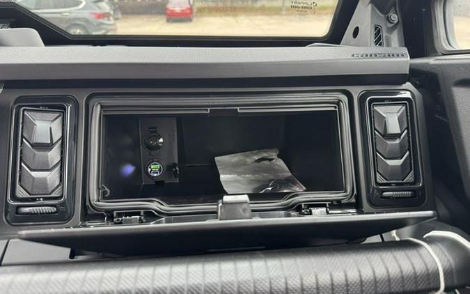 2026 Can-Am Defender MAX XT CAB HD11 With 10.25 In.Display Dar