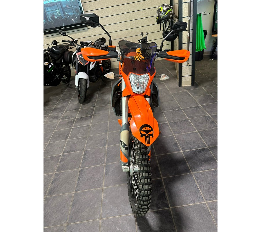 2023 KTM 690 Enduro R