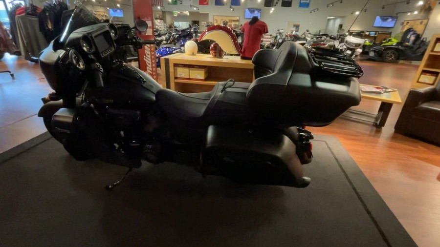 2023 Indian Motorcycle® Roadmaster® Dark Horse® Black Smoke