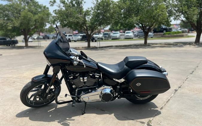 2019 Harley-Davidson® Sport Glide™ Black