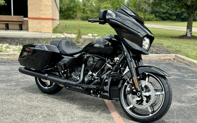 2024 Harley-Davidson Street Glide® Vivid Black - Black Finish