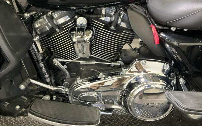 2022 Harley-Davidson Tri Glide Ultra Vivid Black