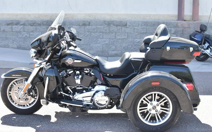 2022 Harley-Davidson Tri Glide Ultra FLHTCUTG