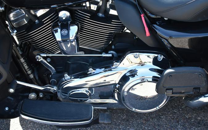 2022 Harley-Davidson Tri Glide Ultra FLHTCUTG