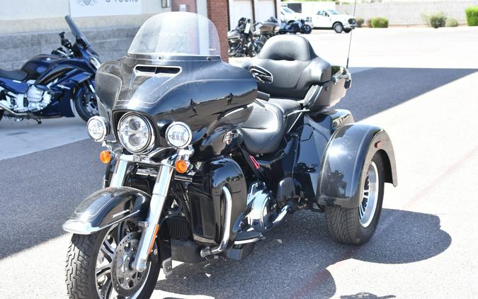 2022 Harley-Davidson Tri Glide Ultra FLHTCUTG