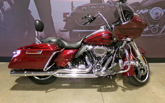 2017 Harley-Davidson® Road Glide® Special