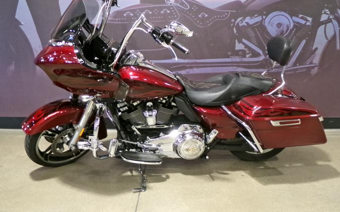 2017 Harley-Davidson® Road Glide® Special