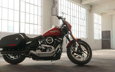 2019 Harley-Davidson® Sport Glide™ WICKED RED