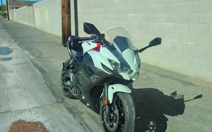 2023 Kawasaki Ninja 650 KRT Edition