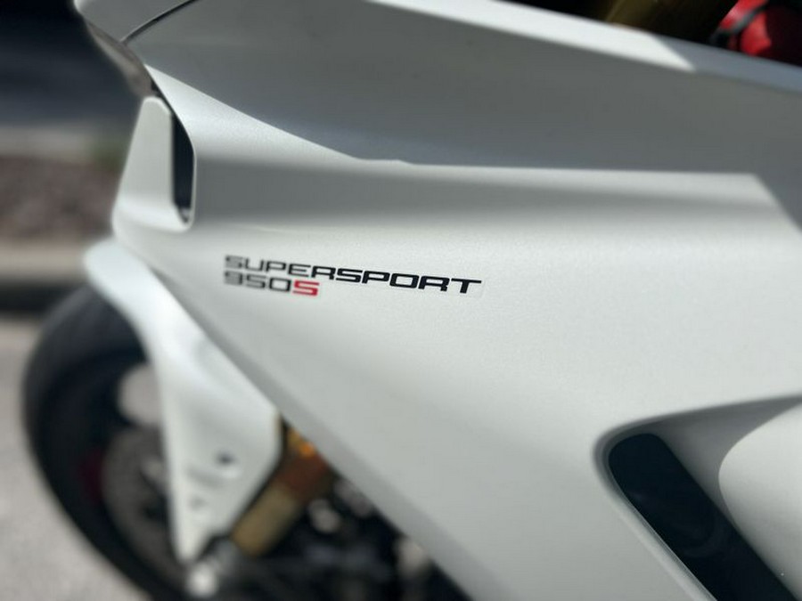 2021 Ducati SuperSport