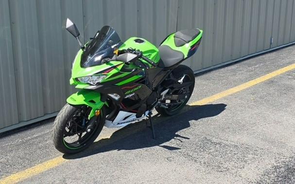 2022 Kawasaki Ninja 400 ABS KRT Edition