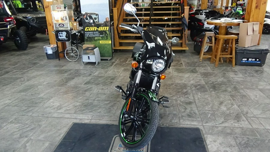 2015 Kawasaki Vulcan® 900 Custom