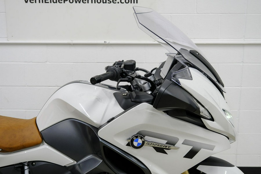 2024 BMW R 1250 RT Alpine White 3