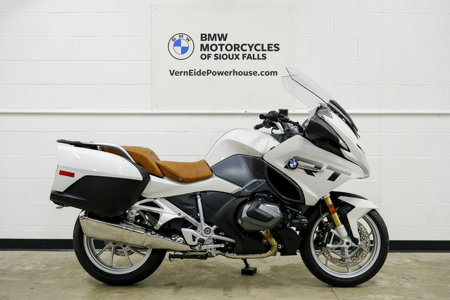 2024 BMW R 1250 RT Alpine White 3