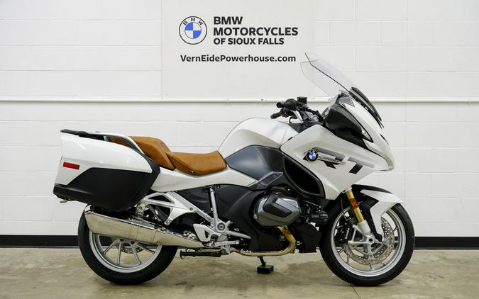 2024 BMW R 1250 RT Alpine White 3