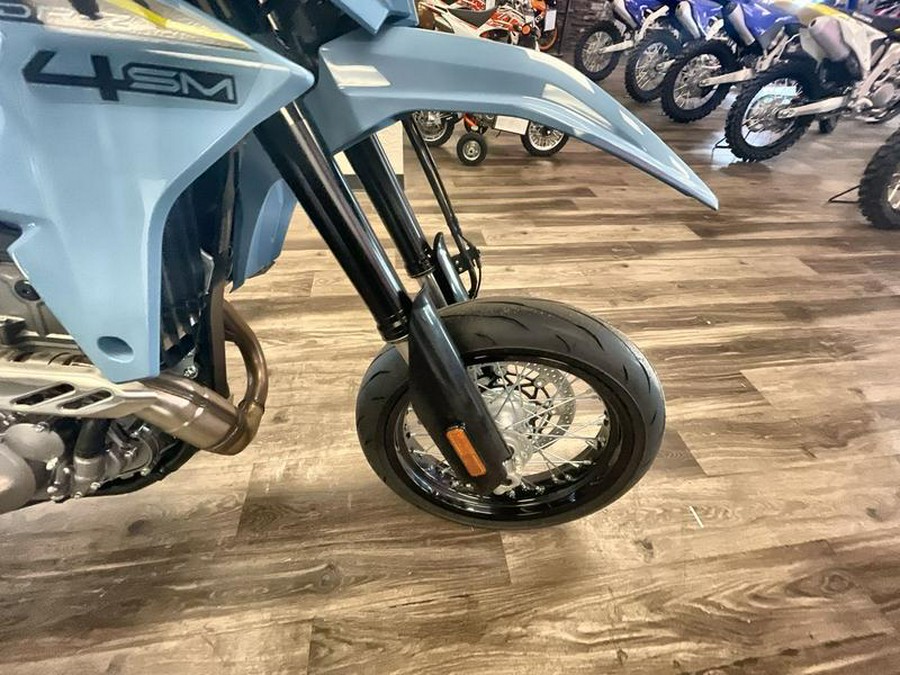 2025 Suzuki DR-Z4SMM5