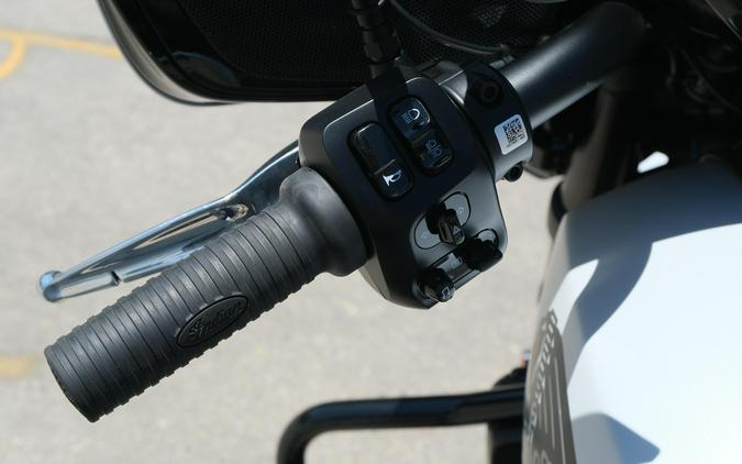 2025 INDIAN MOTORCYCLE CHIEFTAIN POWERPLUS DARK HORSE WITH 112 AND POWERBAND AUDIO PACKAGE