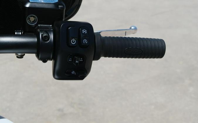 2025 INDIAN MOTORCYCLE CHIEFTAIN POWERPLUS DARK HORSE WITH 112 AND POWERBAND AUDIO PACKAGE