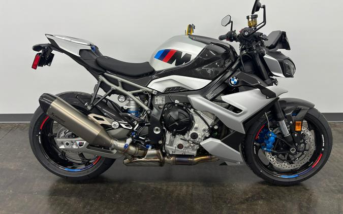 2026 BMW M 1000 R