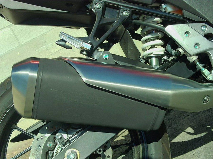 2023 Suzuki GSX250RAM3