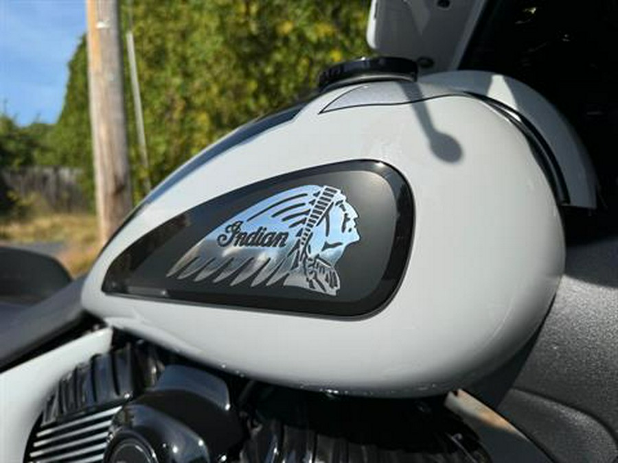 2020 Indian Motorcycle Chieftain® Dark Horse® Icon Series