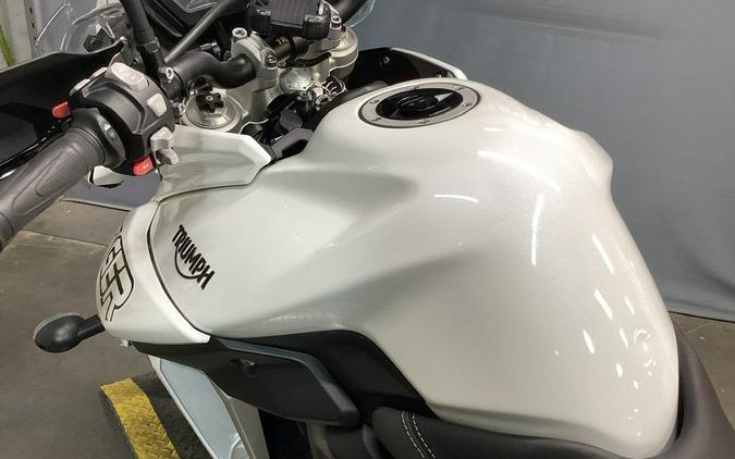 2018 Triumph Tiger 800 XRT Crystal White