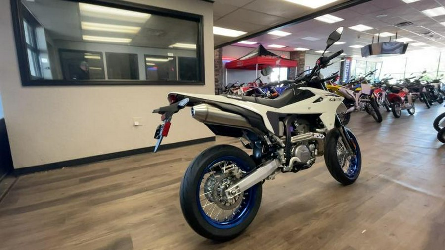 2025 Suzuki DR-Z4SMM5