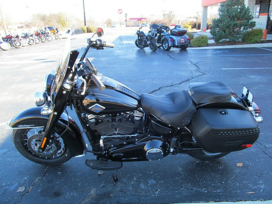 2025 Harley-Davidson Softail FLHC - Heritage Classic