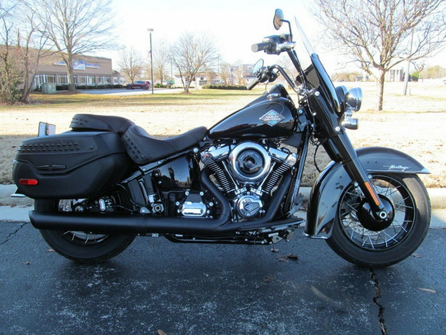 2025 Harley-Davidson Softail FLHC - Heritage Classic