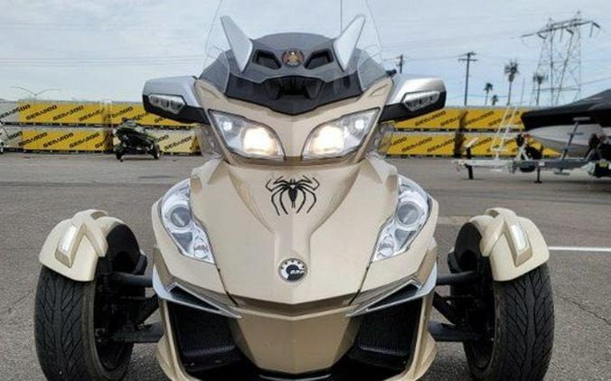 2017 Can-Am® Spyder® RT-S 6-Speed Semi-Automatic (SE6)