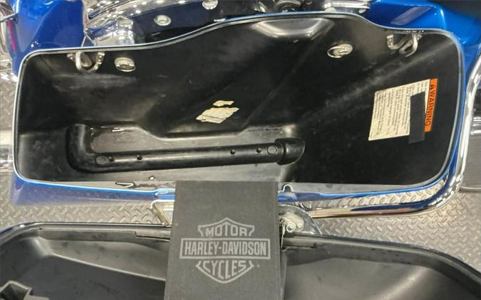 2016 Harley-Davidson Road King Police Special Luxury Blue Pearl/Brilliant Silver