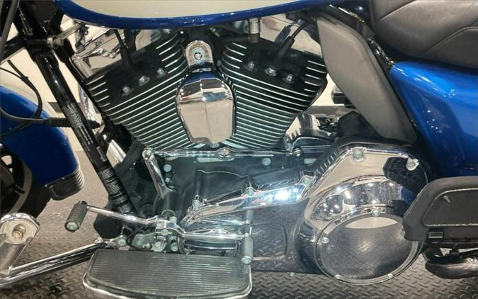 2016 Harley-Davidson Road King Police Special Luxury Blue Pearl/Brilliant Silver
