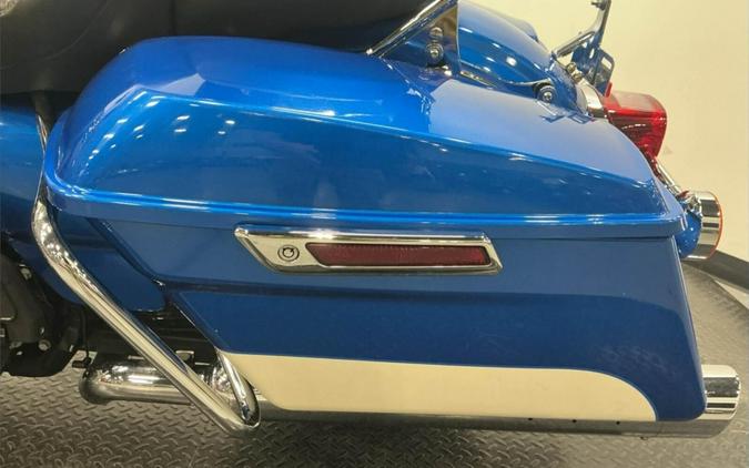 2016 Harley-Davidson Road King Police Special Luxury Blue Pearl/Brilliant Silver