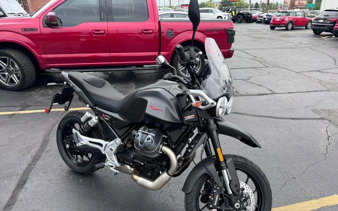 2025 MOTO GUZZI V85 Strada E5T