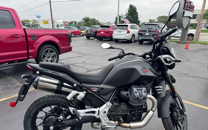 2025 MOTO GUZZI V85 Strada E5T