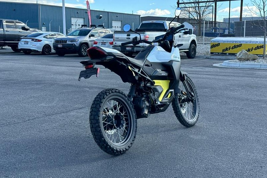 2025 Can-Am® Origin® Base