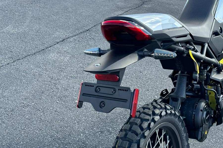 2025 Can-Am® Origin® Base